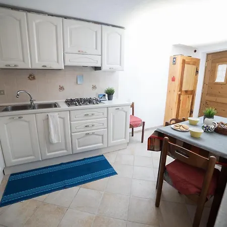 Holiday home Le Grand Coeur - Monolocale Di Montagna Con Stufa Nus