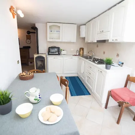 Holiday home Le Grand Coeur - Monolocale Di Montagna Con Stufa *